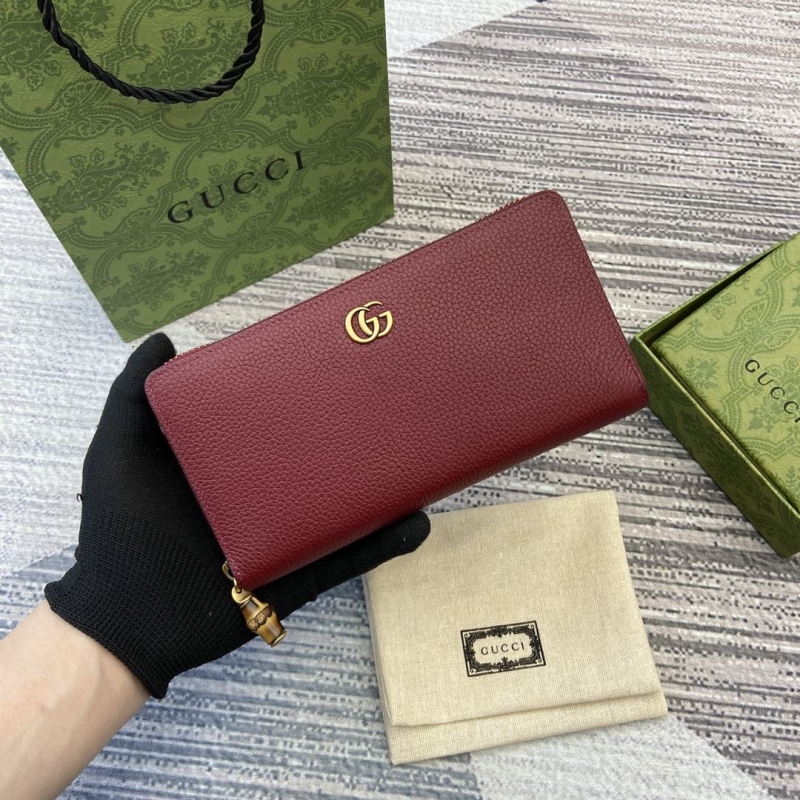 G*u*i wallets & purse